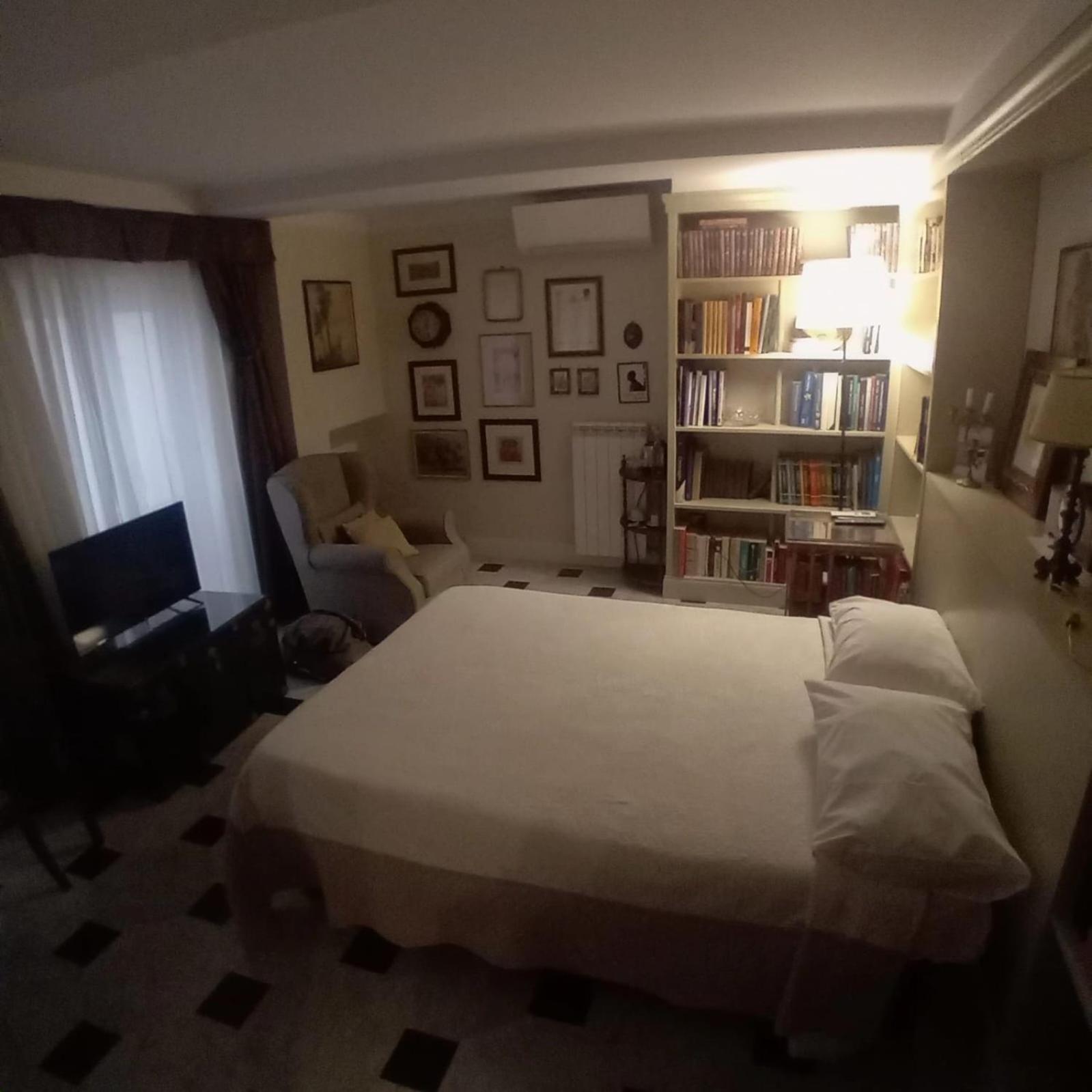 Palazzo Zecchino B&B Генуа Екстериор снимка