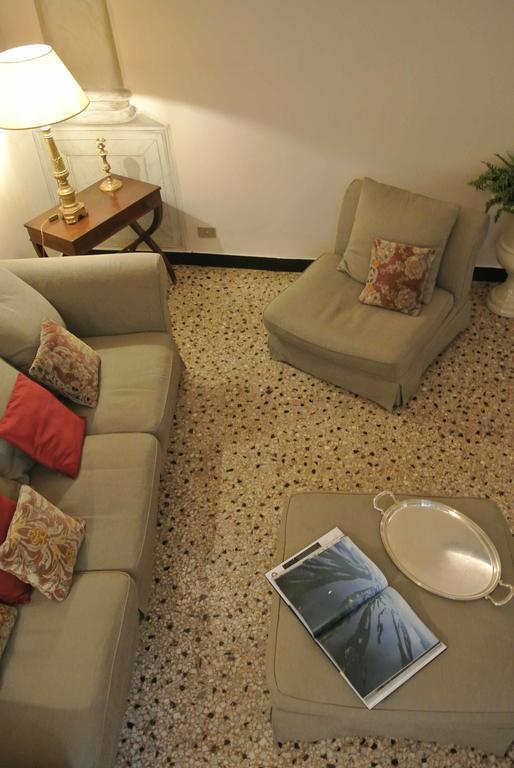 Palazzo Zecchino B&B Генуа Екстериор снимка